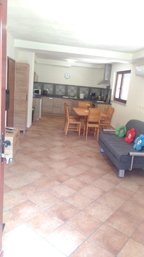 Apartma Lara Блед Екстериор снимка