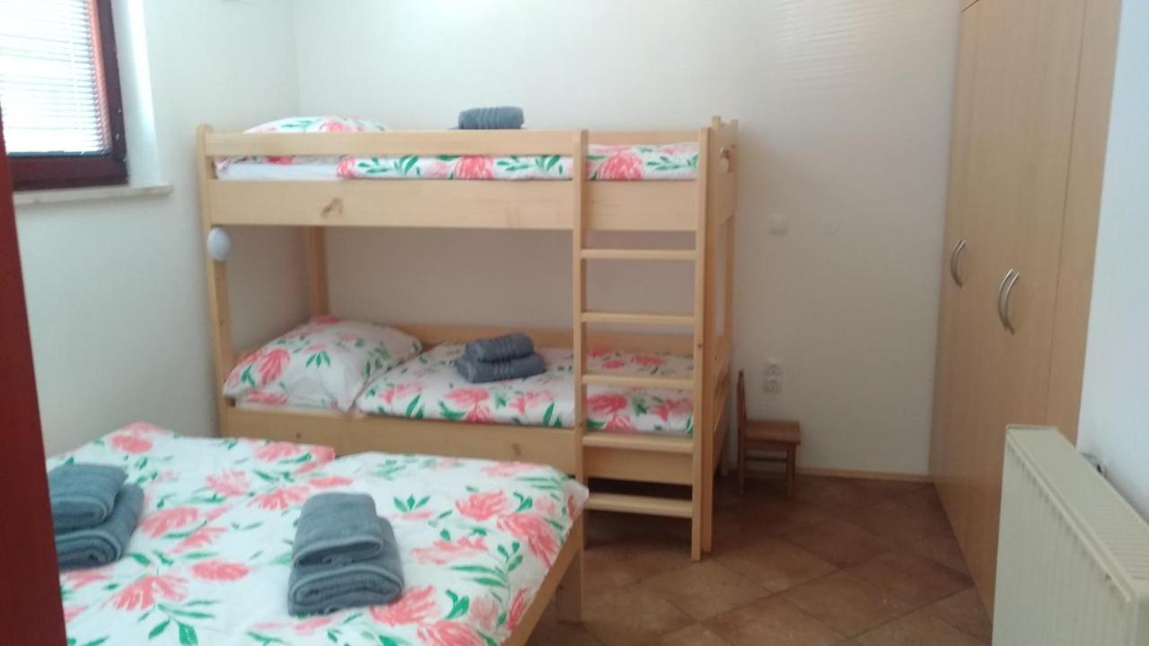 Apartma Lara Блед Екстериор снимка